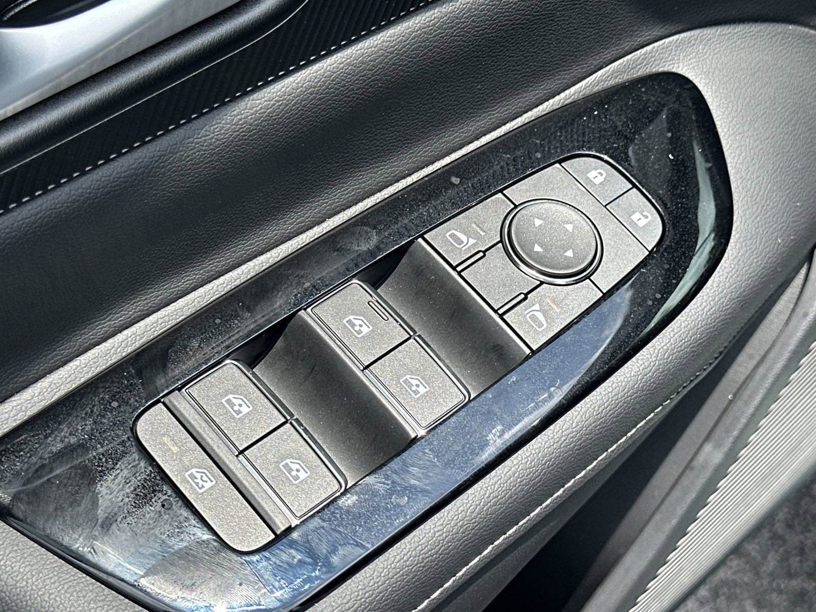 New 2025 Nissan Murano SV FWD image 17