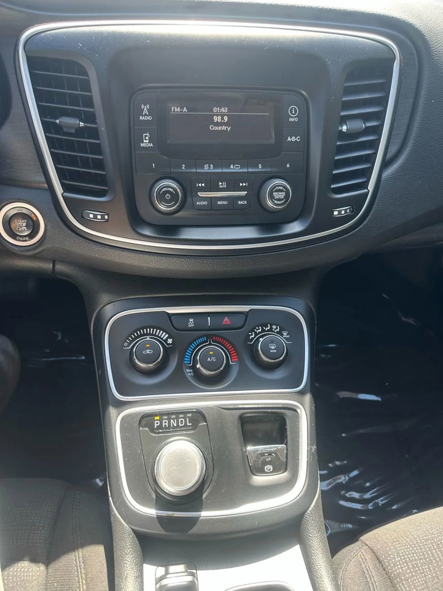 Used 2015 Chrysler 200 LX image 10