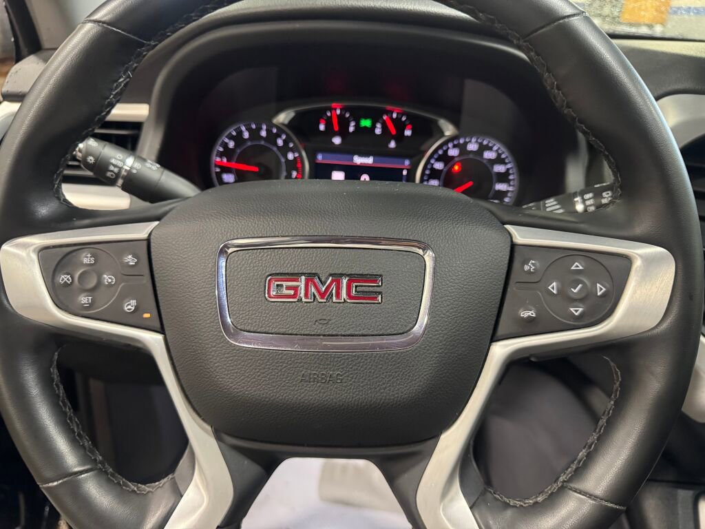 Used 2023 GMC Acadia SLT w/ Preferred Package image 12