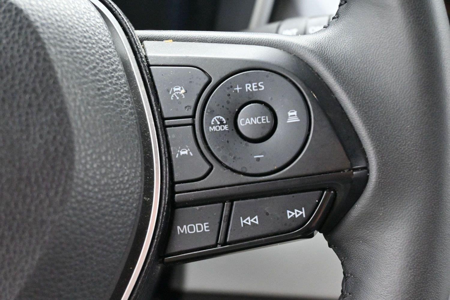 Used 2024 Toyota Corolla XSE FWD image 18