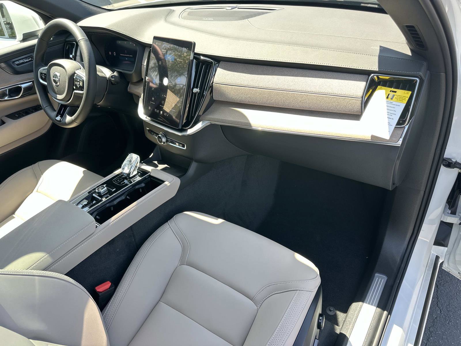 New 2026 Volvo XC90 B5 Plus AWD/4WD image 22