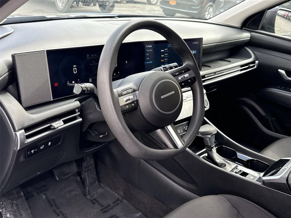Used 2025 Hyundai Tucson SEL FWD image 9