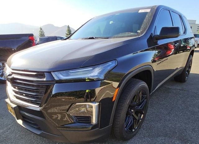 Used 2023 Chevrolet Traverse LS image 9