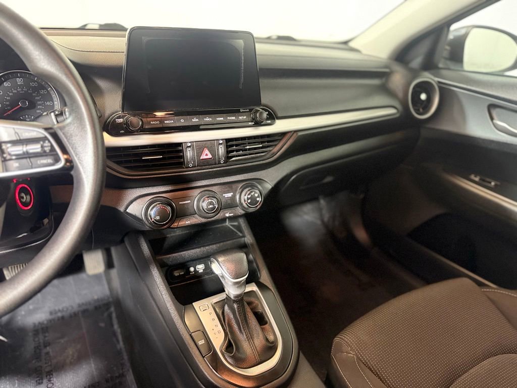 Used 2020 Kia Forte LXS FWD image 16