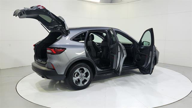 Used 2025 Ford Escape ST-Line image 32