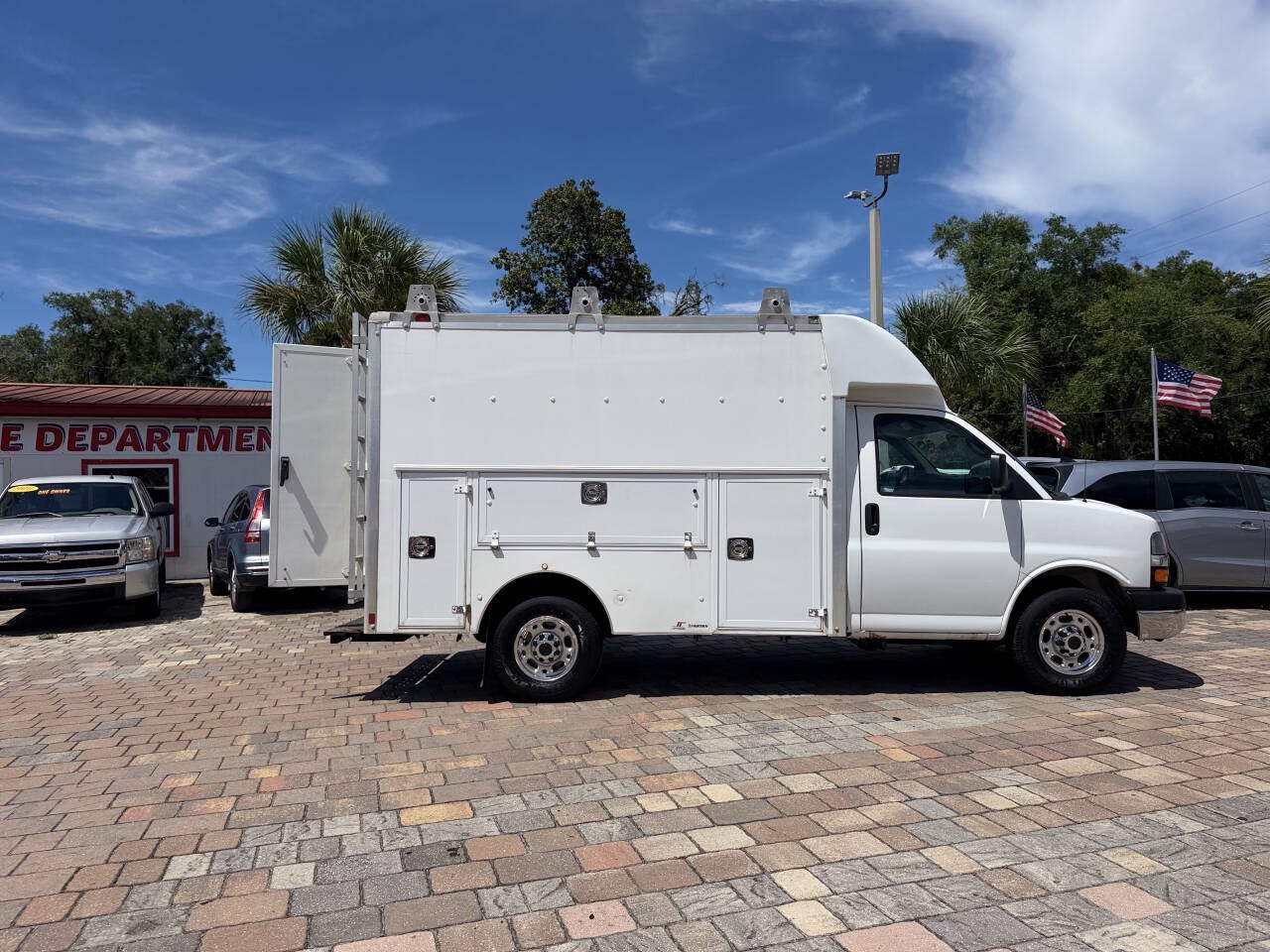 Used 2012 Chevrolet Express 3500 RWD image 4