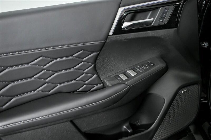 New 2026 Mitsubishi Outlander SEL AWD/4WD image 10