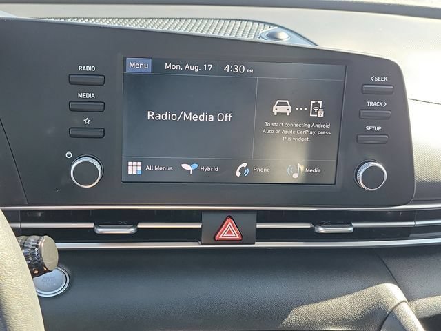 Certified 2026 Hyundai Elantra Hybrid FWD image 11