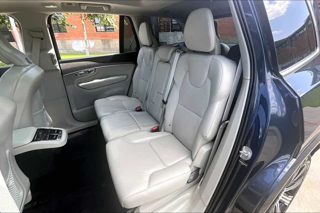 Used 2025 Volvo XC90 B6 Plus AWD/4WD image 35