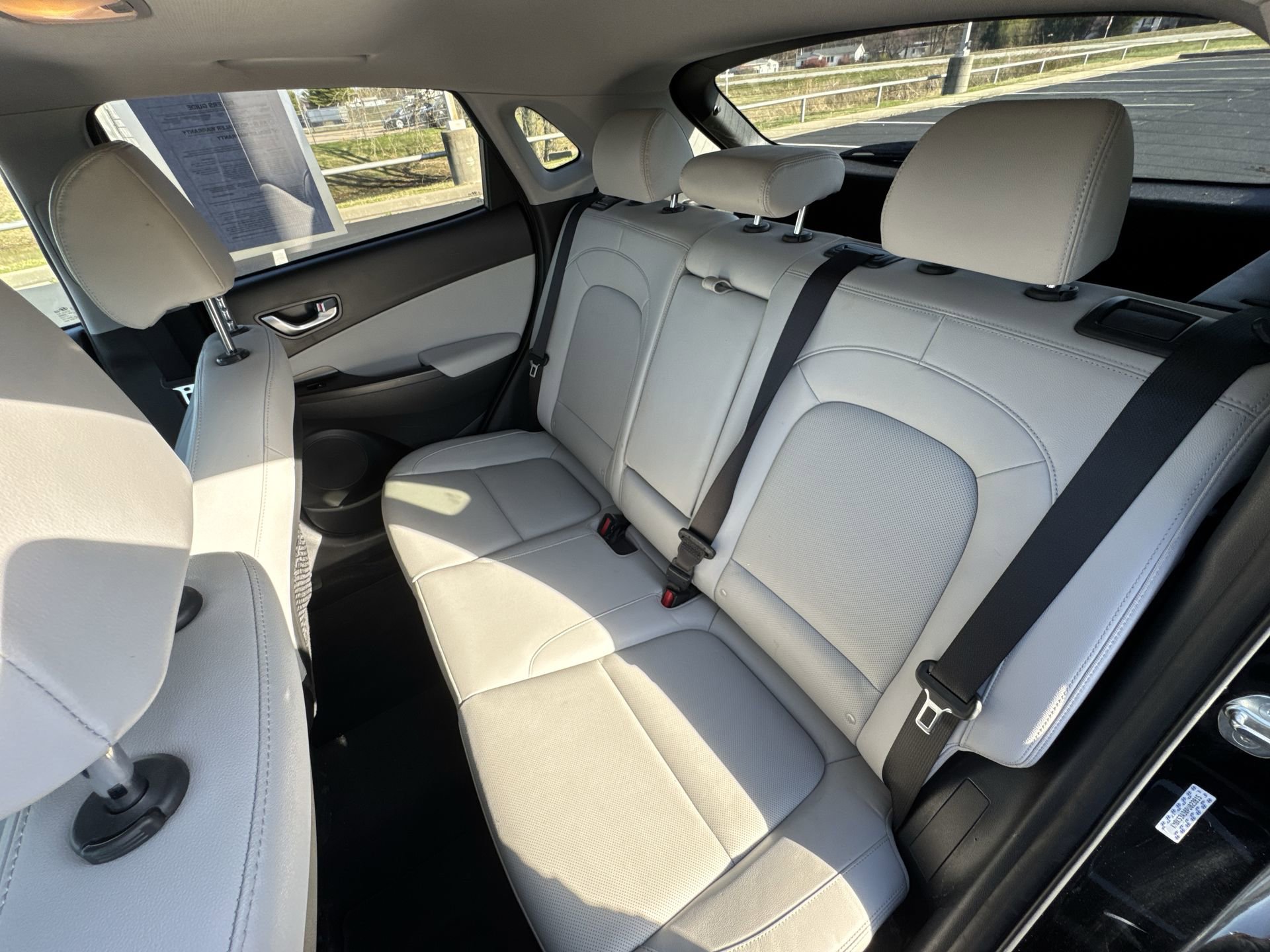 Used 2023 Hyundai Kona Limited w/ Cargo Package FWD image 22