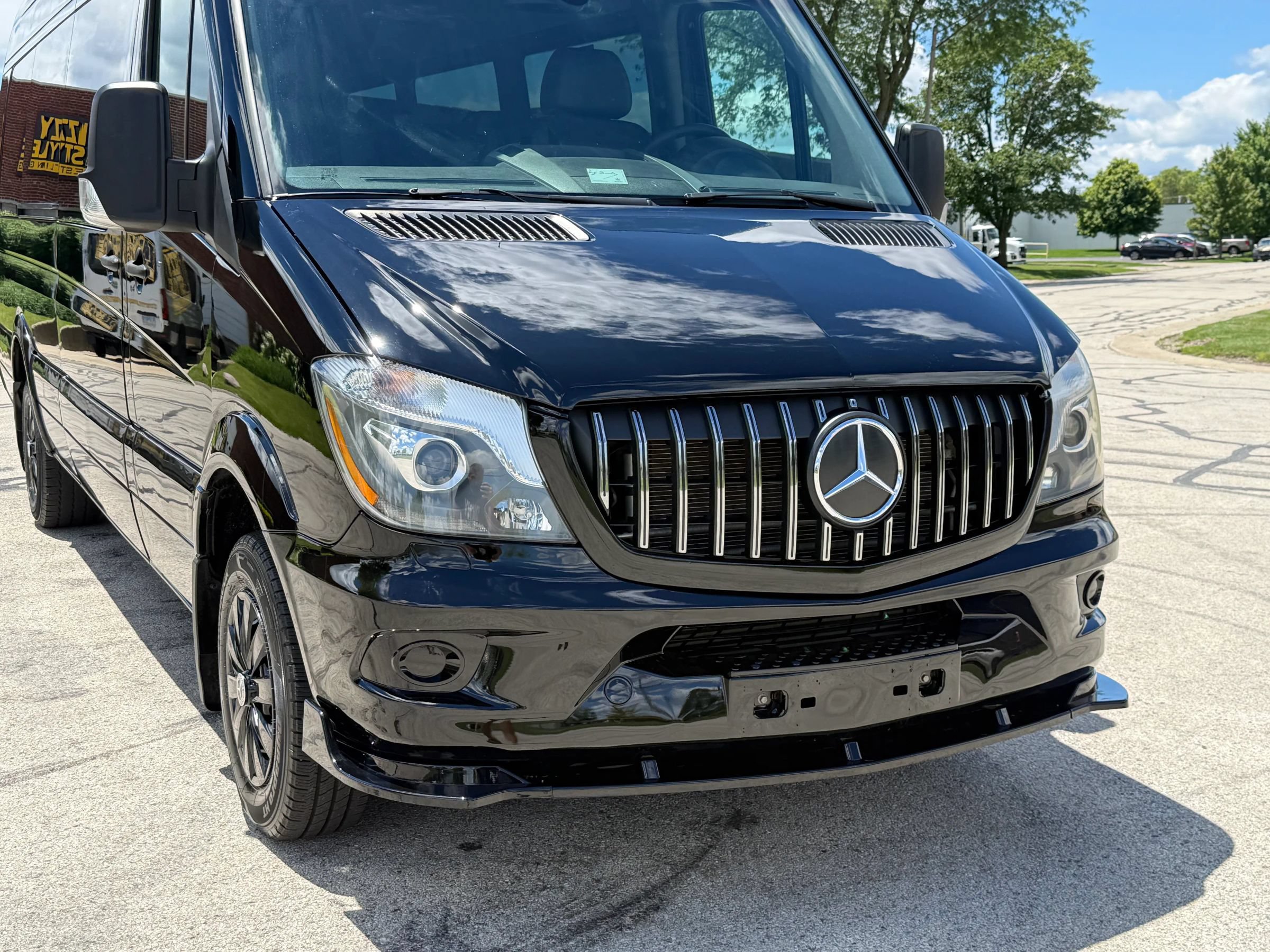 Used 2017 Mercedes-Benz Sprinter 3500 image 6