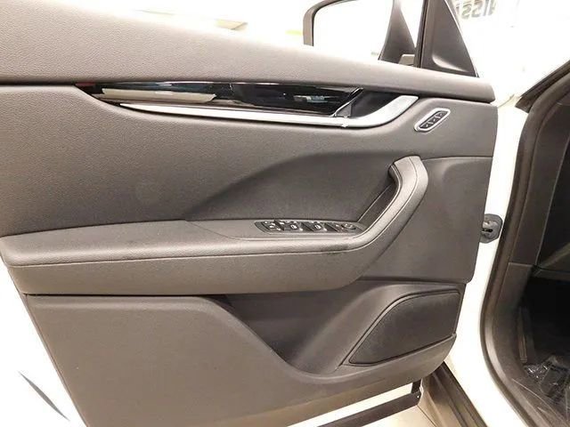 Used 2023 Maserati Levante Modena image 16