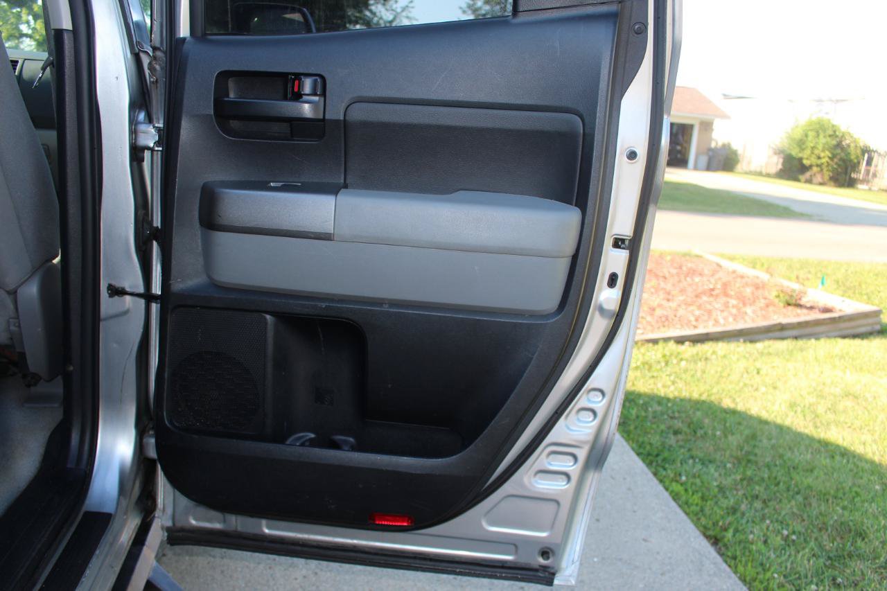 Used 2010 Toyota Tundra 4x4 Double Cab image 26