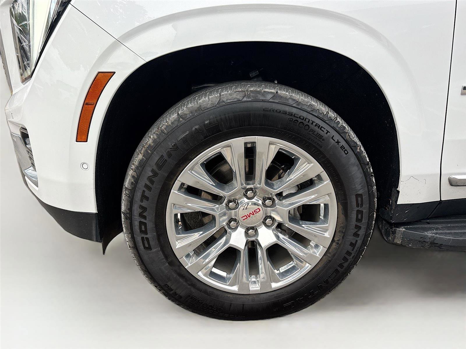 Used 2025 GMC Yukon XL Denali RWD image 34