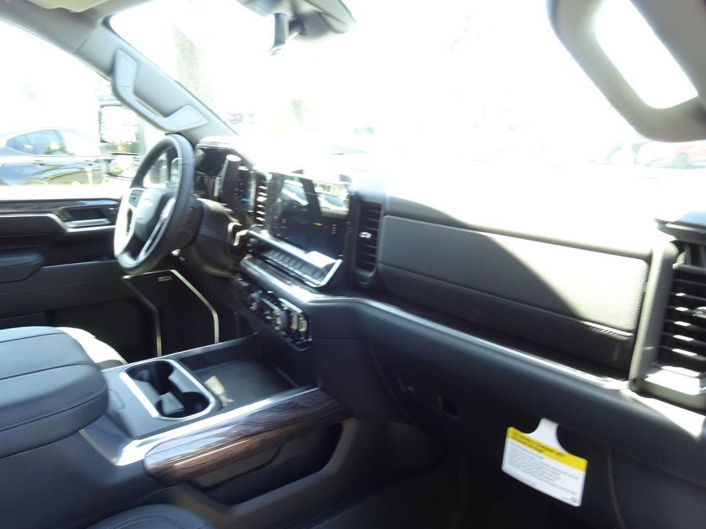 New 2026 Chevrolet Silverado 2500 LTZ w/ LTZ Premium Package AWD/4WD image 15
