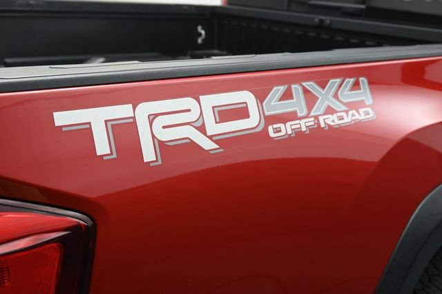 Used 2017 Toyota Tacoma TRD Off-Road AWD/4WD image 37