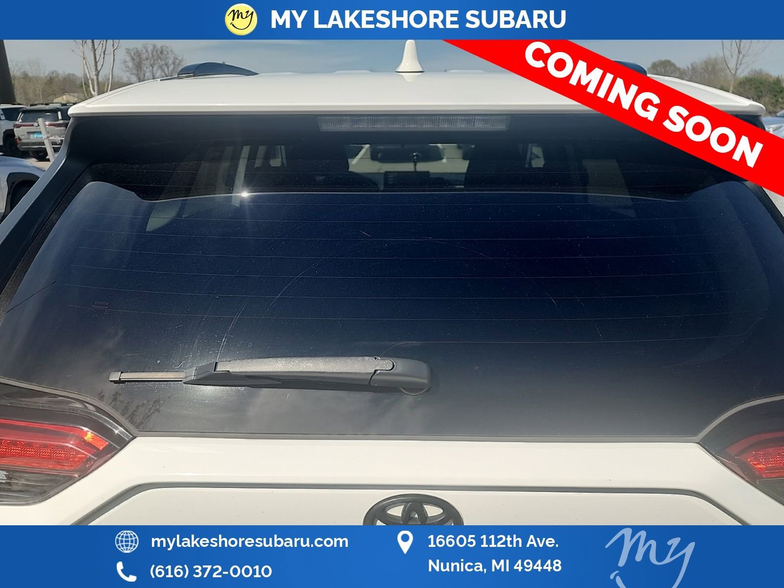 Used 2019 Toyota RAV4 LE w/ Carpet Mat Package image 17