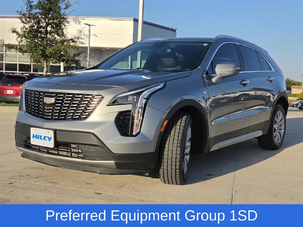 Used 2023 Cadillac XT4 Premium Luxury w/ Cold Weather Package FWD image 2