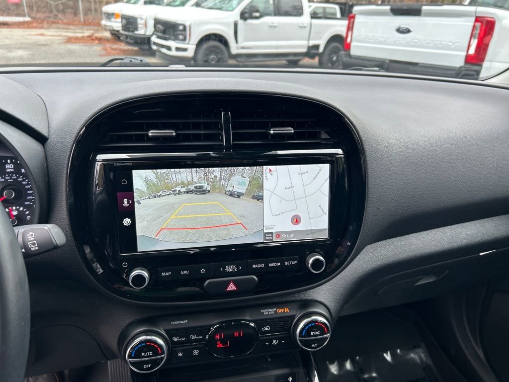 Used 2022 Kia Soul EX image 19