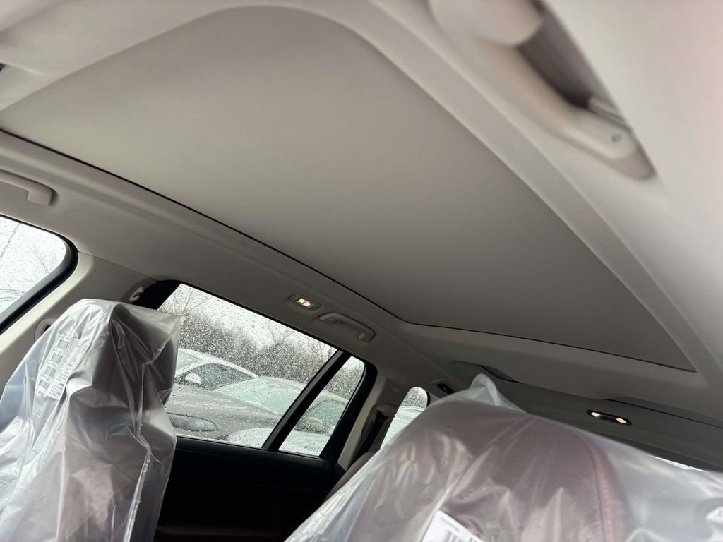 New 2026 BMW X7 xDrive40i w/ Executive Package image 18