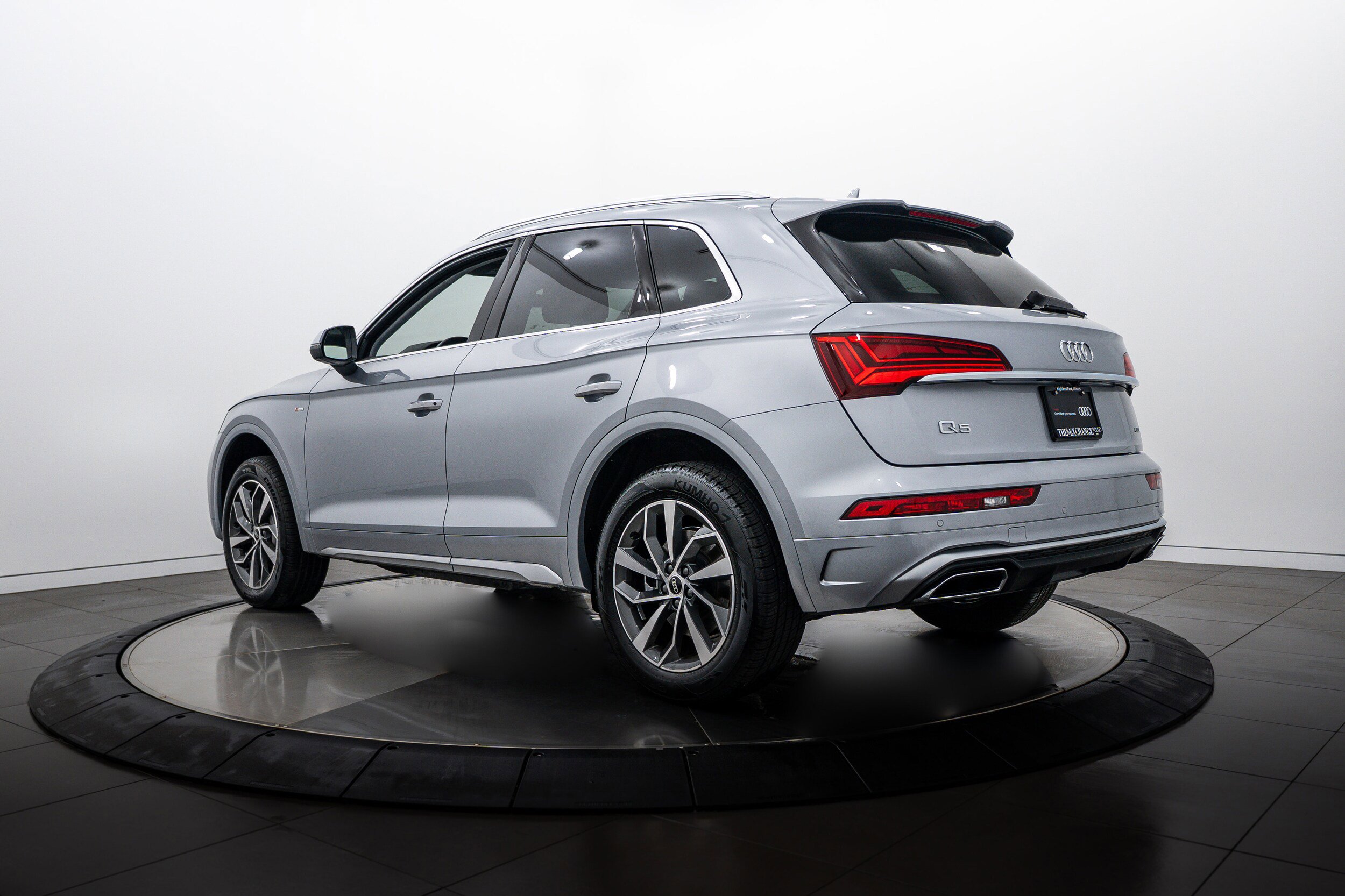 Certified 2023 Audi Q5 2.0T Premium Plus w/ Premium Plus Package image 5