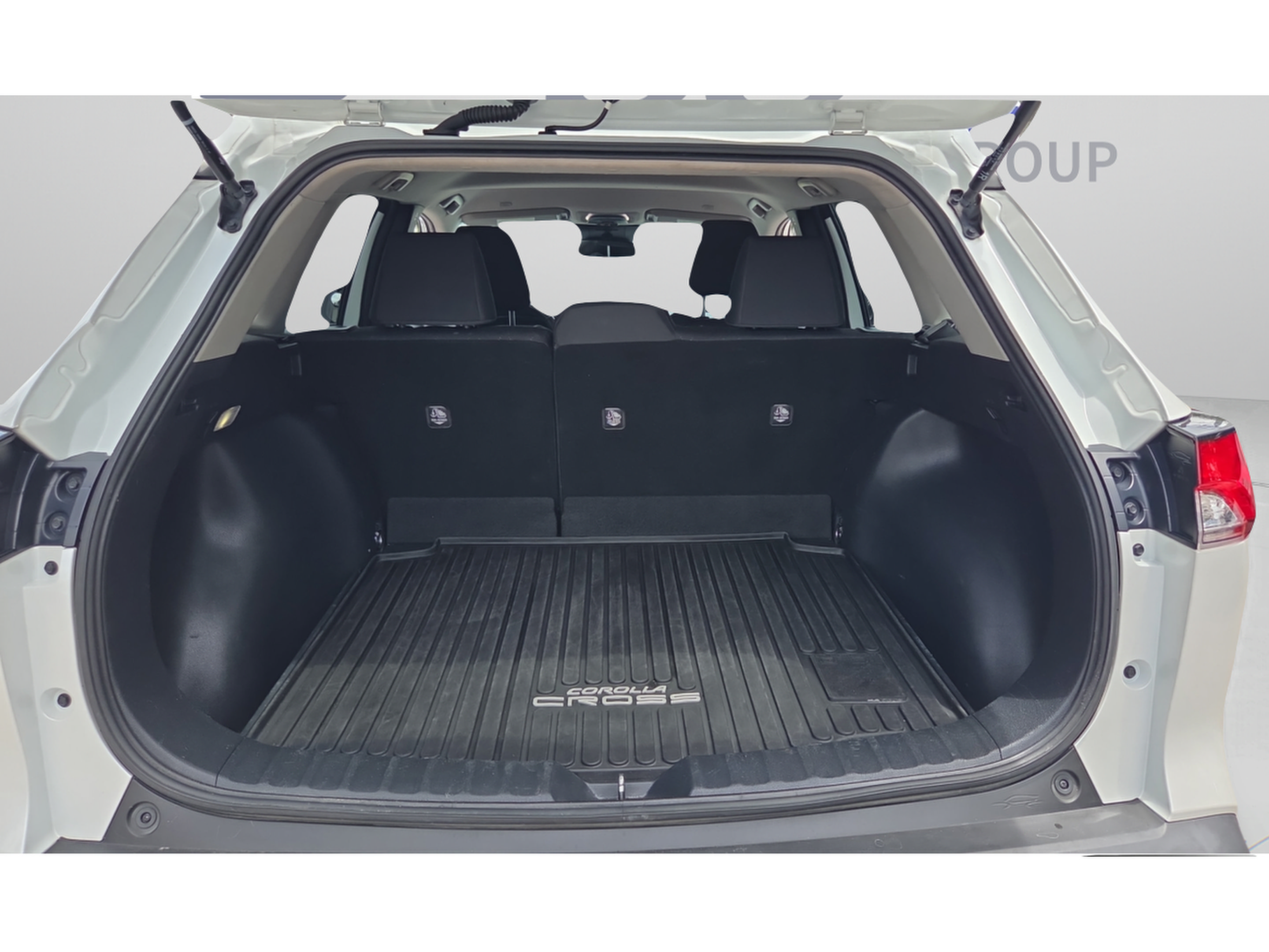 Used 2023 Toyota Corolla Cross LE AWD/4WD image 13