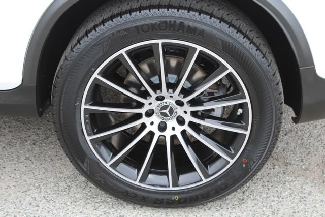 Used 2022 Mercedes-Benz GLC 300 4MATIC Coupe image 11