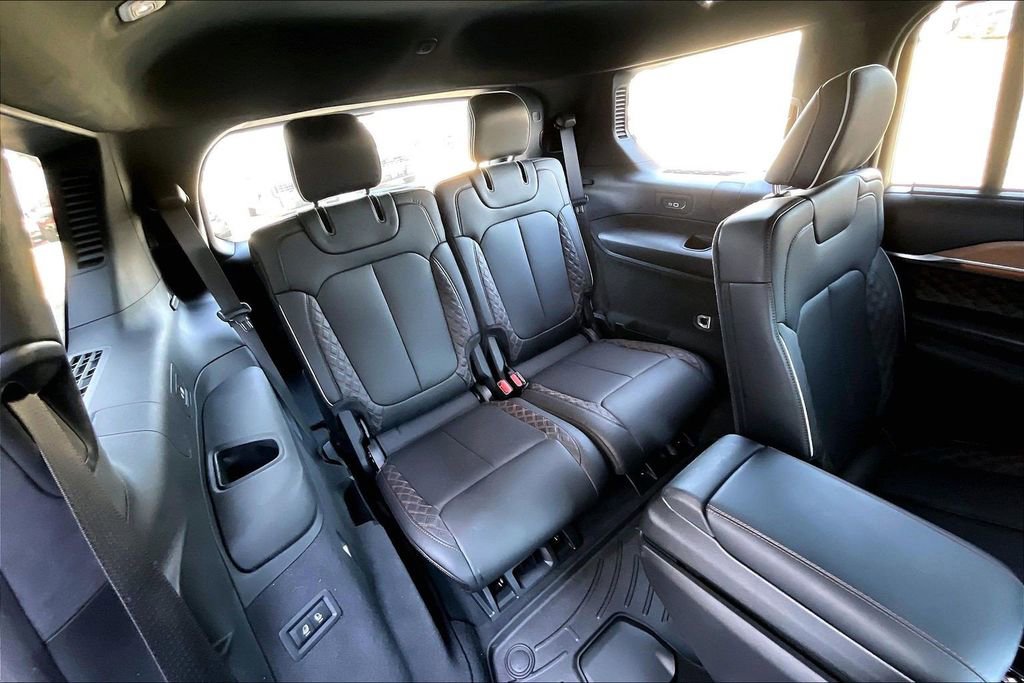 Used 2025 Jeep Grand Cherokee L Summit AWD/4WD image 28