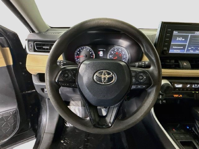 Used 2019 Toyota RAV4 LE FWD image 12