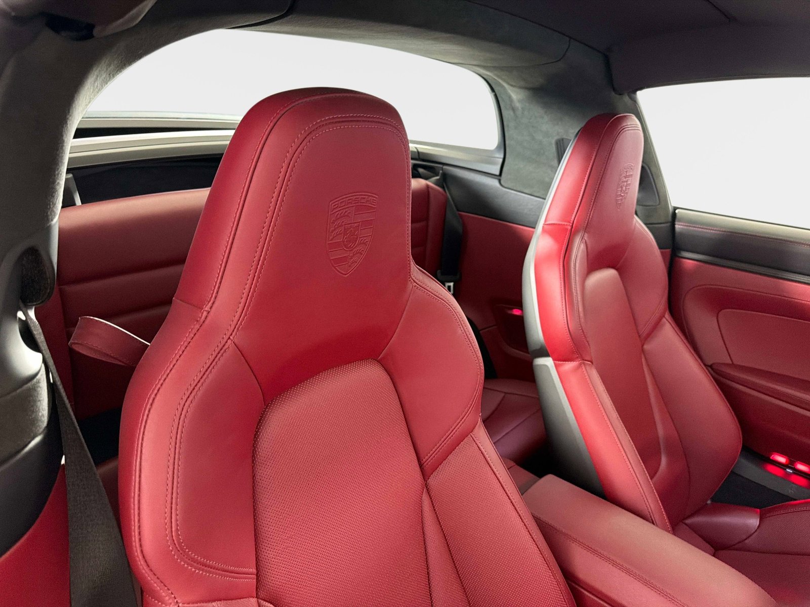 Used 2024 Porsche 911 Targa 4 GTS image 25