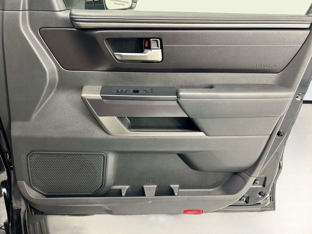 Used 2025 Toyota Sequoia SR5 AWD/4WD image 26