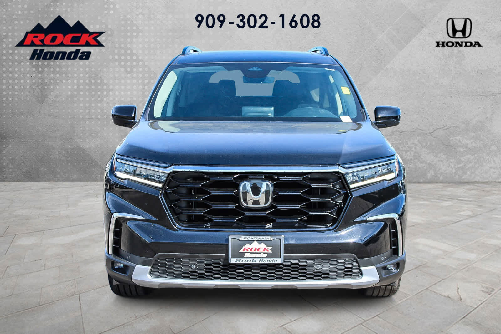 Certified 2025 Honda Pilot Touring image 2