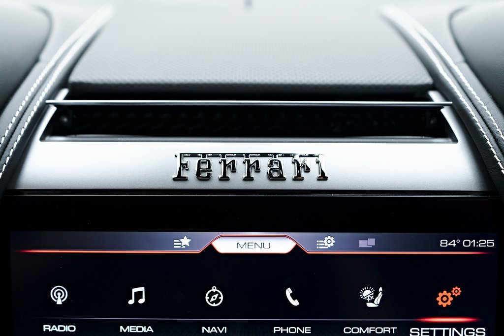 Used 2019 Ferrari GTC4Lusso T image 96