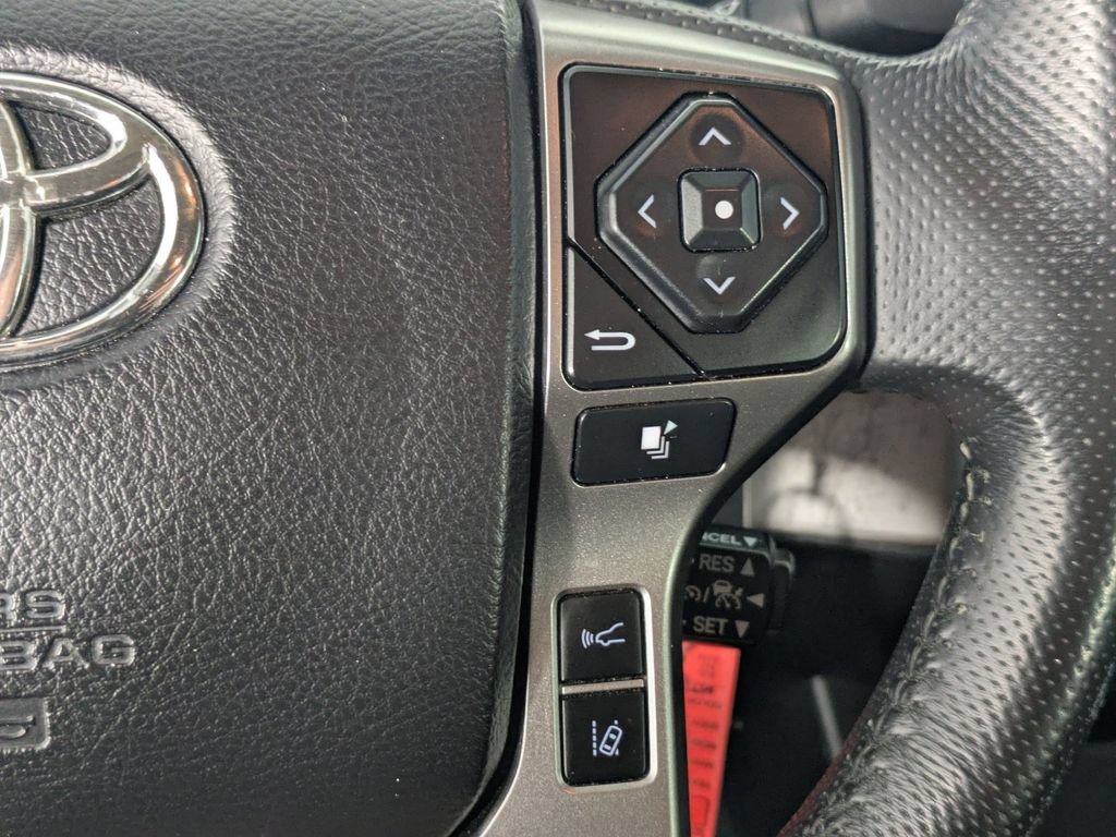Used 2021 Toyota Tacoma SR5 RWD image 16