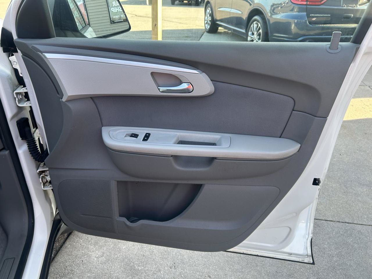 Used 2012 Chevrolet Traverse LS FWD image 17