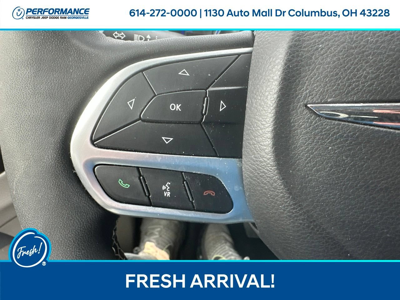 Used 2024 Chrysler Pacifica Touring-L AWD/4WD image 20
