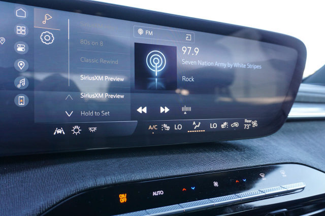 Used 2025 Buick Enclave Preferred FWD image 26