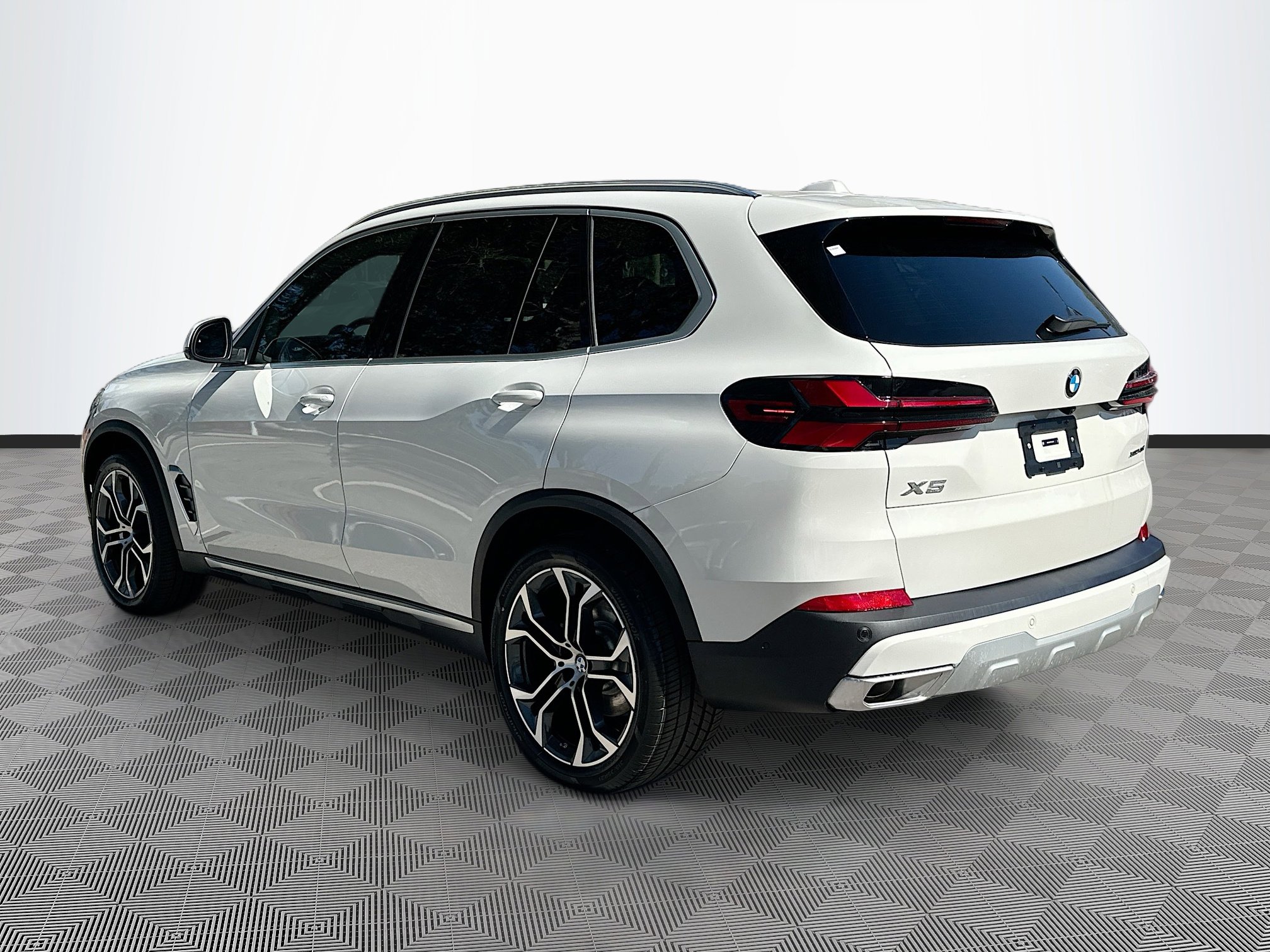 New 2026 BMW X5 xDrive40i w/ Premium Package AWD/4WD image 4