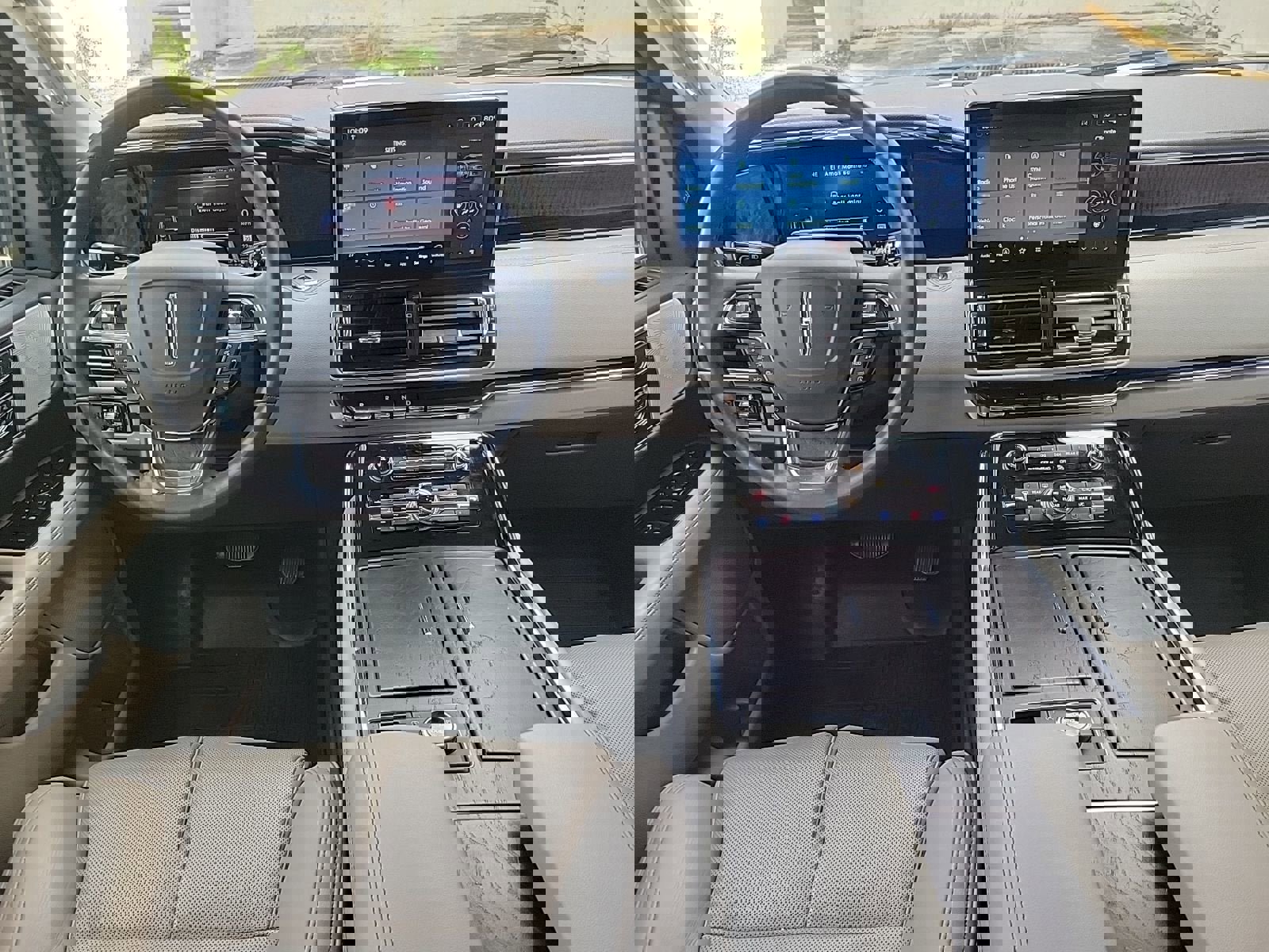 Used 2023 Lincoln Navigator Reserve image 21