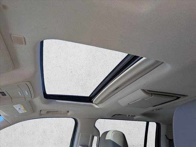 Used 2019 Chevrolet Suburban Premier image 18