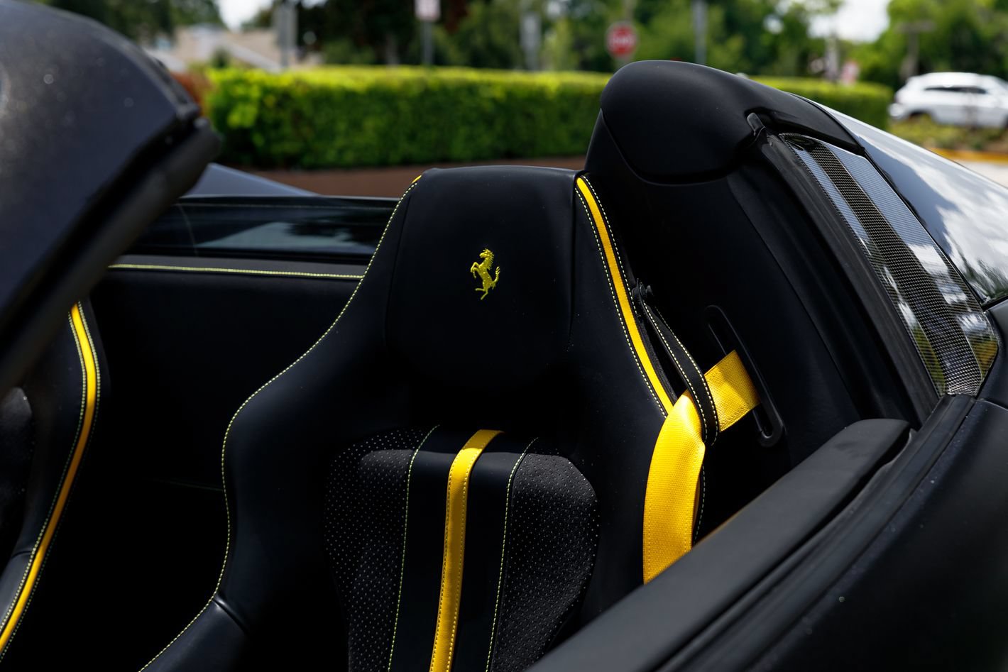 Used 2022 Ferrari F8 Tributo RWD image 23