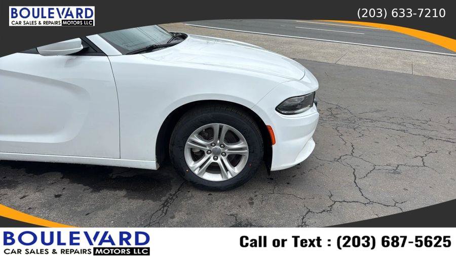 Used 2022 Dodge Charger SXT w/ Leather Interior Group RWD image 12