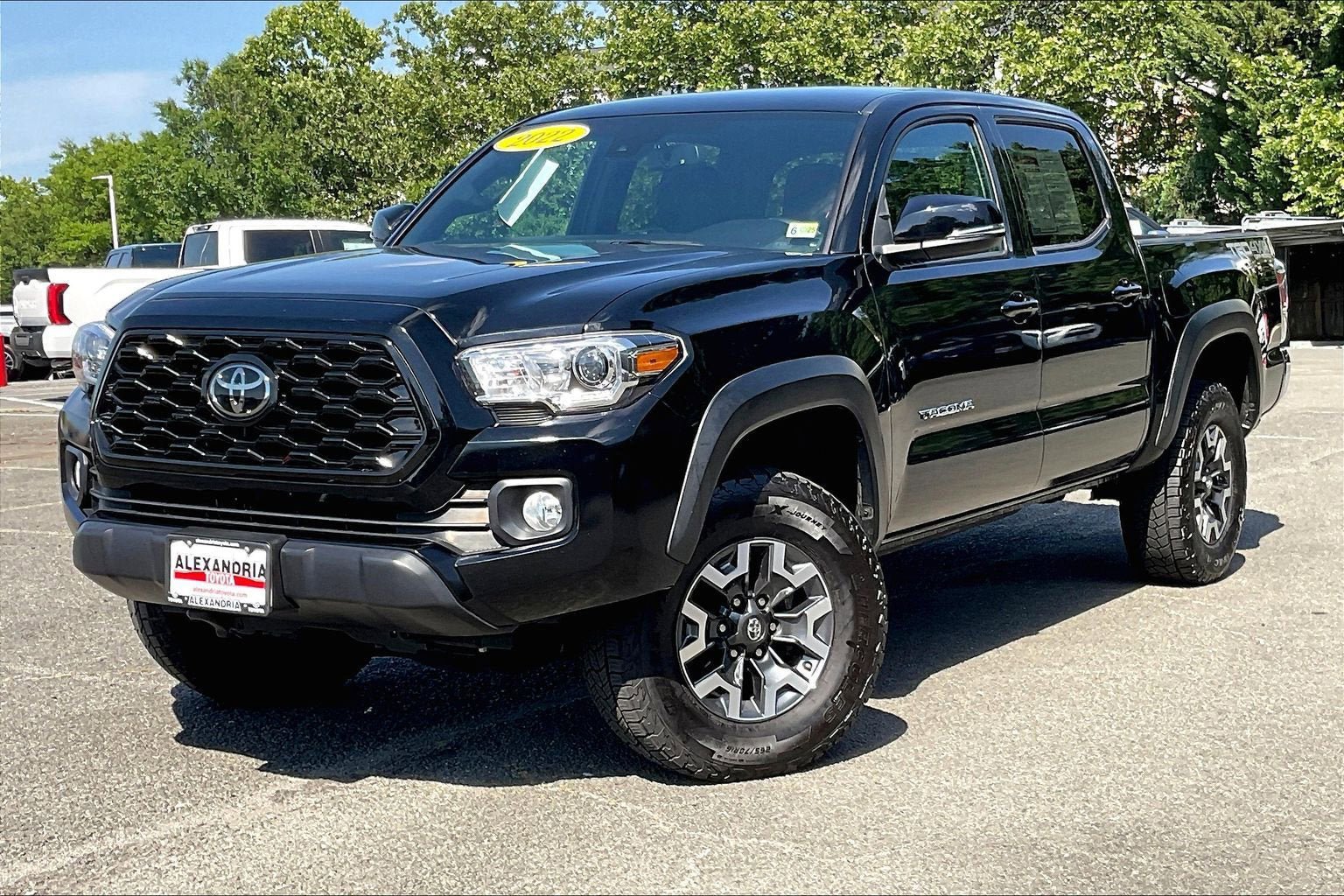 Used 2022 Toyota Tacoma TRD Off-Road AWD/4WD image 1