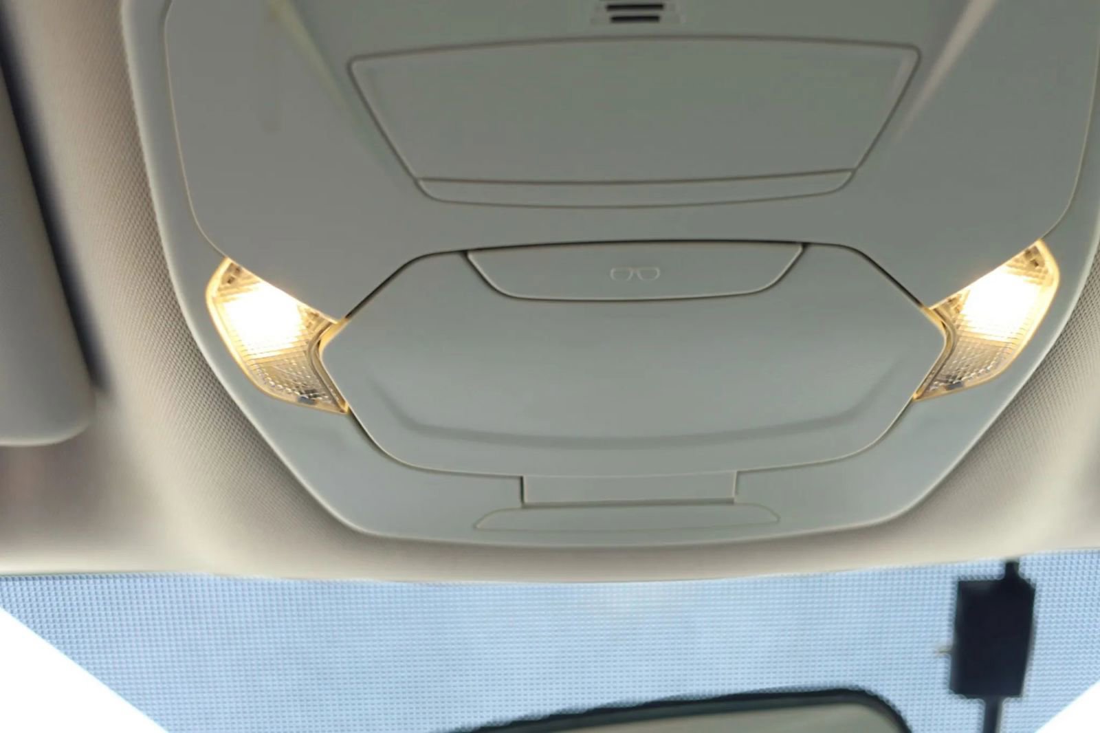 Used 2017 Ford Escape SE w/ SE Cold Weather Package image 27