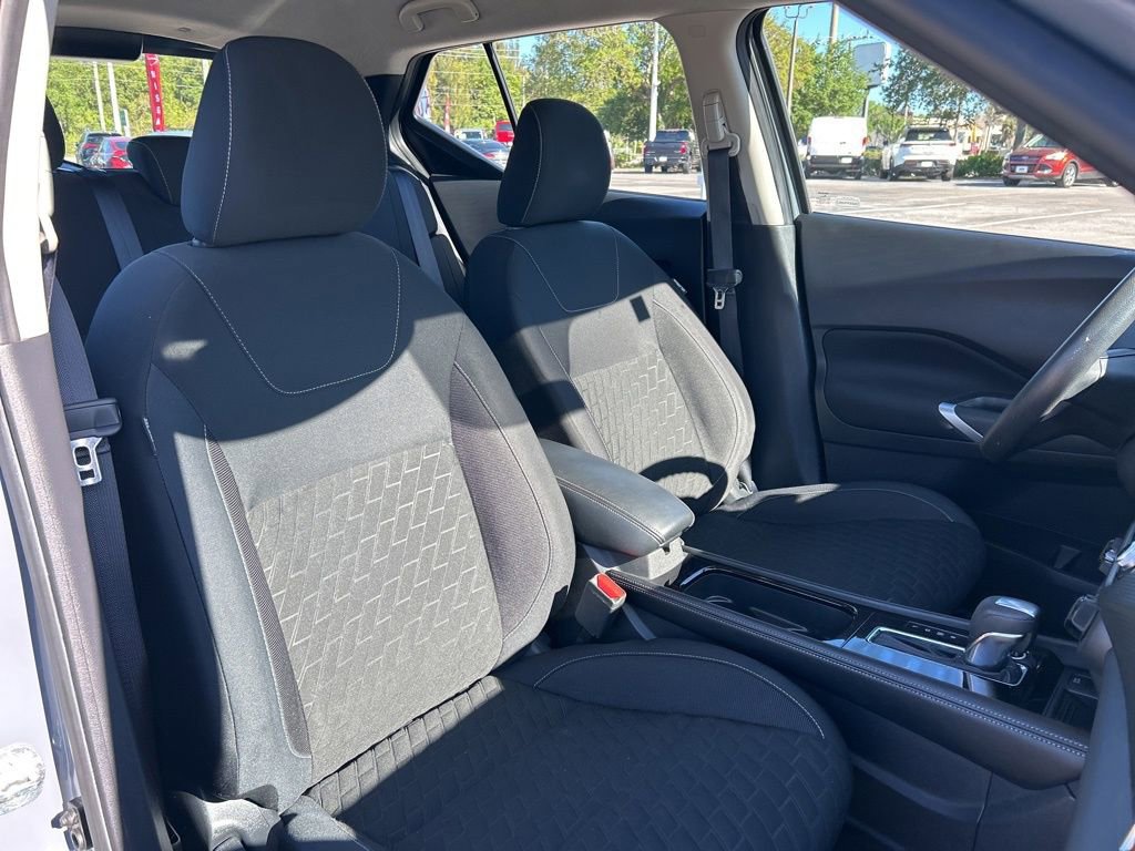 Used 2022 Nissan Kicks SV image 41