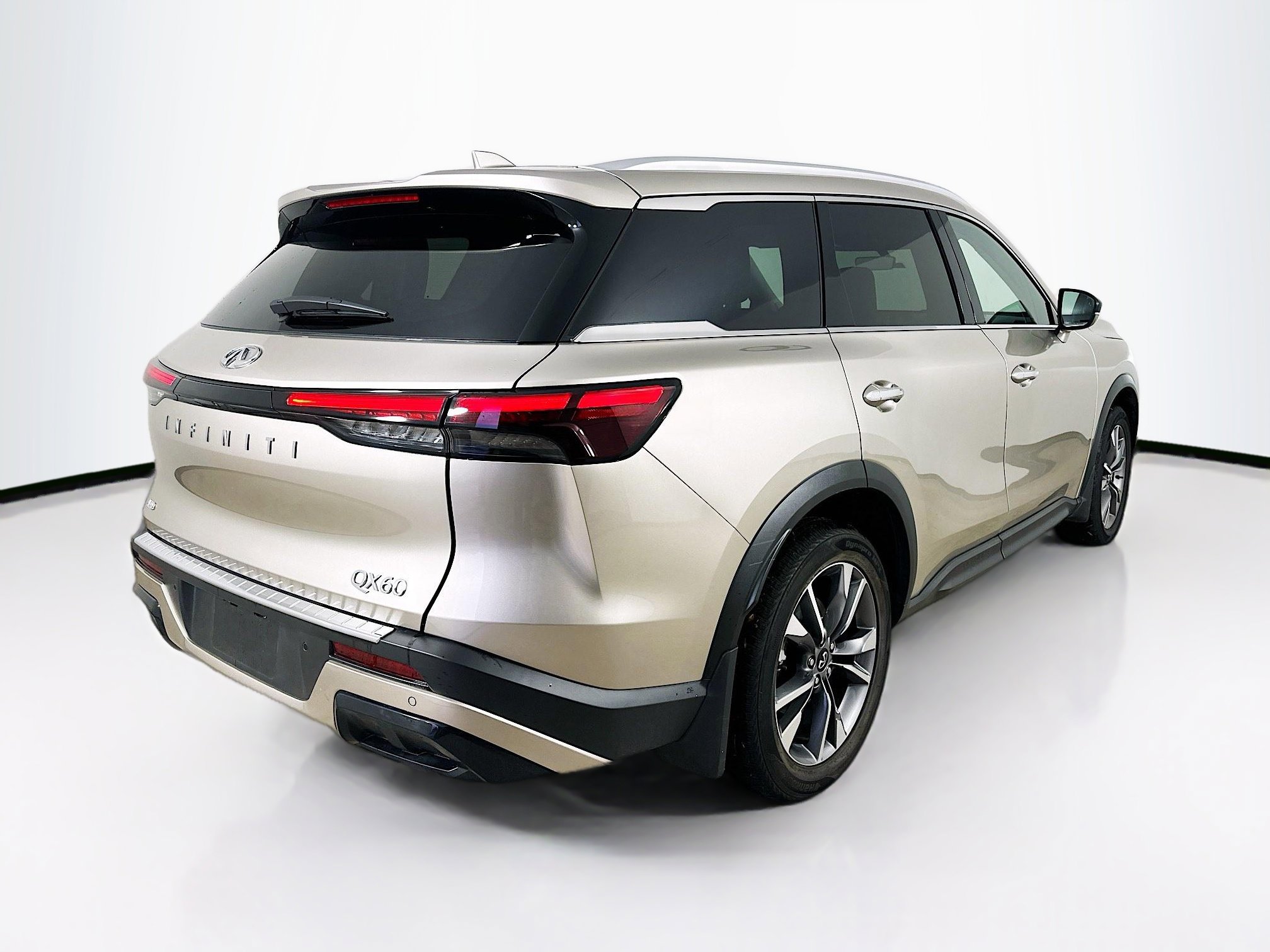 Used 2024 INFINITI QX60 Luxe w/ Performance Audio Package image 8