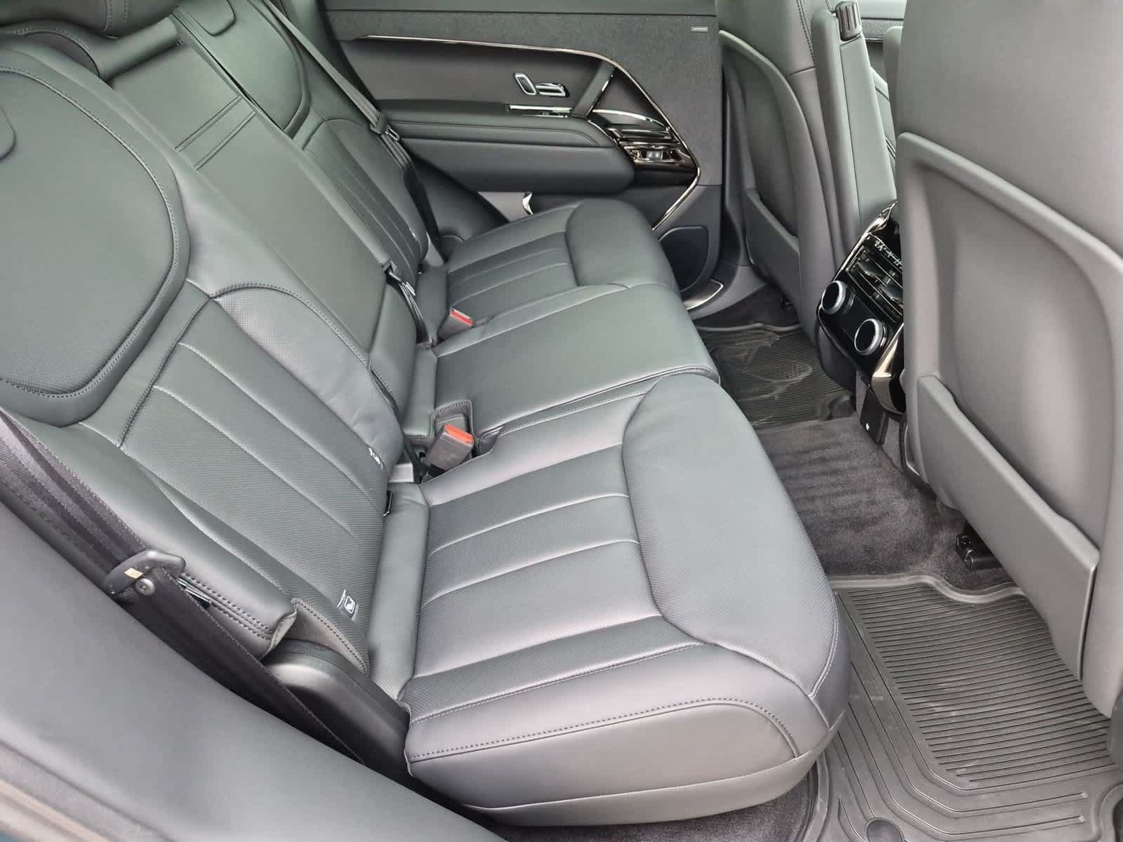 New 2026 Land Rover Range Rover Sport Dynamic SE AWD/4WD image 21