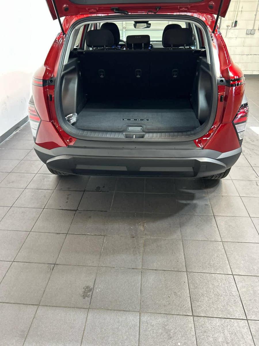 New 2027 Hyundai Kona SE AWD/4WD image 10