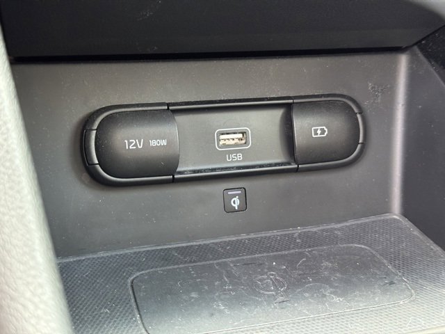 Certified 2022 Kia Niro Touring Special Edition image 19