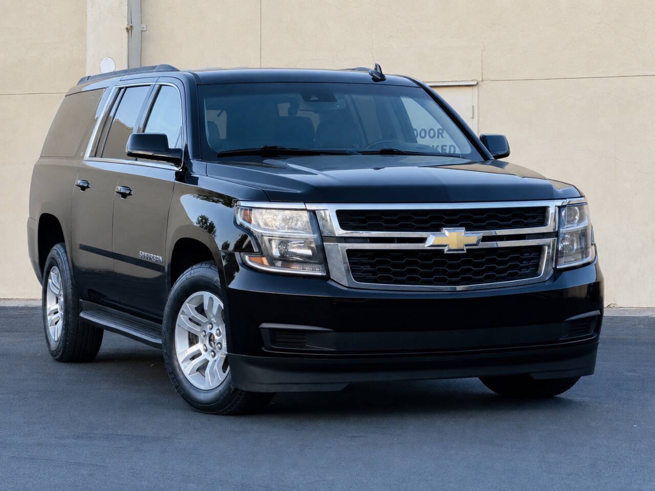 Used 2020 Chevrolet Suburban LT AWD/4WD image 1